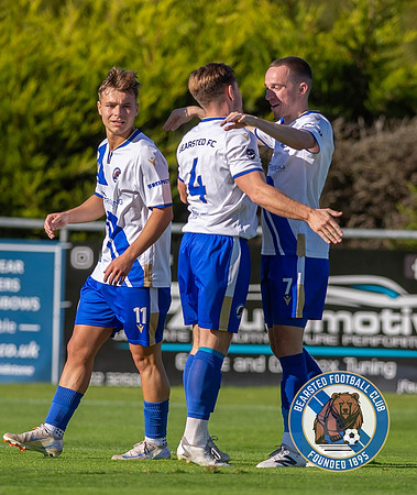Bearsted_(2)_5-2_(0)_HollandsAndBlair_080